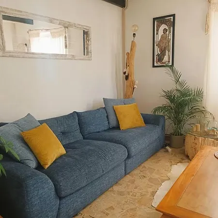 Villa Bord De Et Base Nature