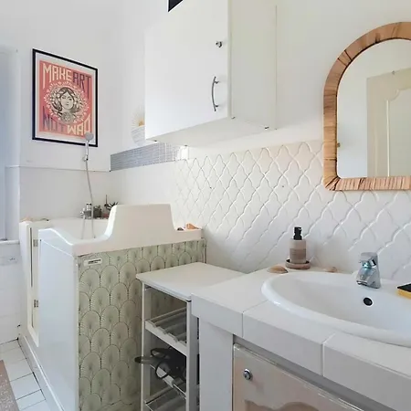 Bord De Et Base Nature Fréjus